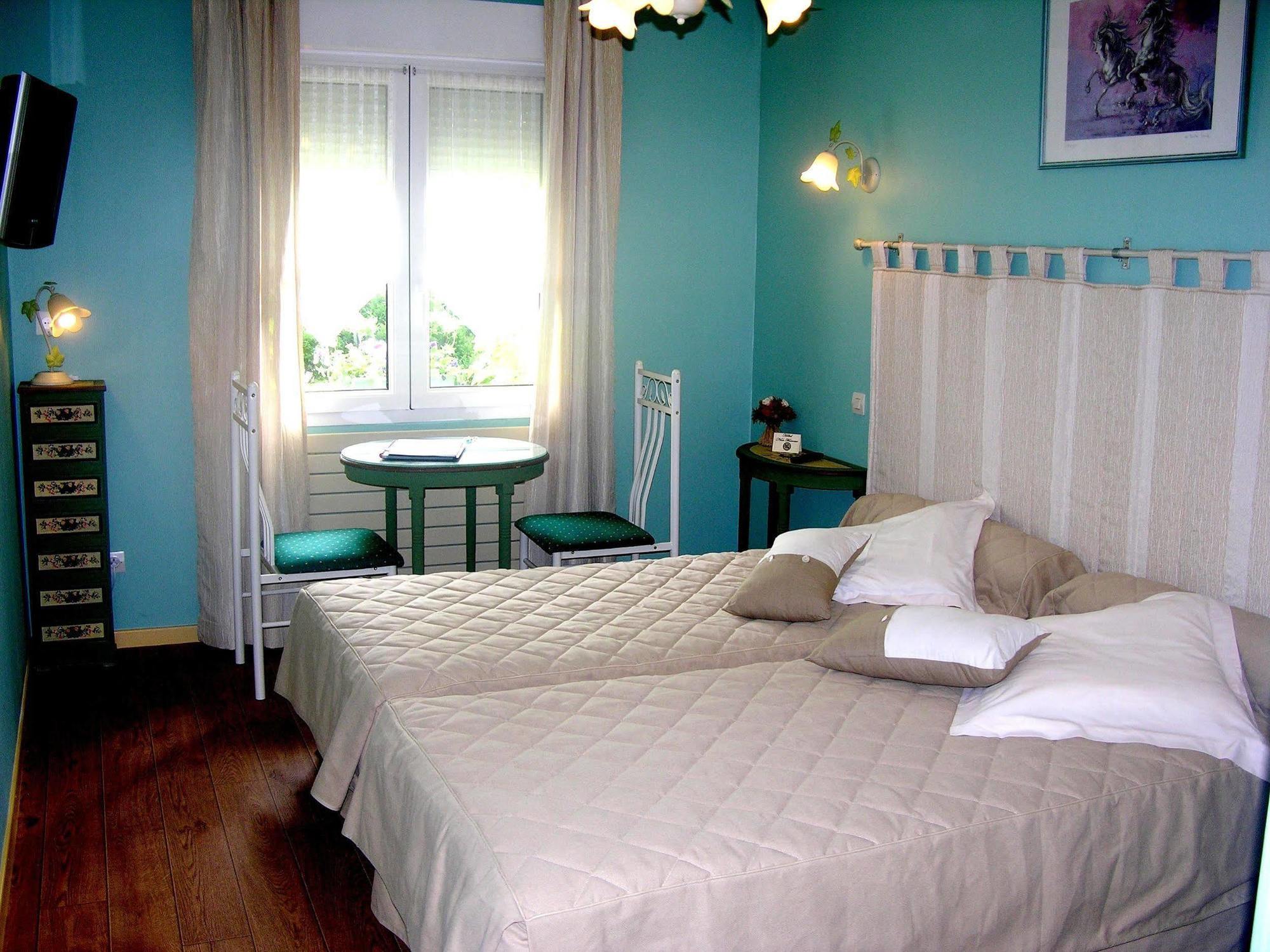 Logis Hotel Restaurant Les Norias Cazilhac  Экстерьер фото