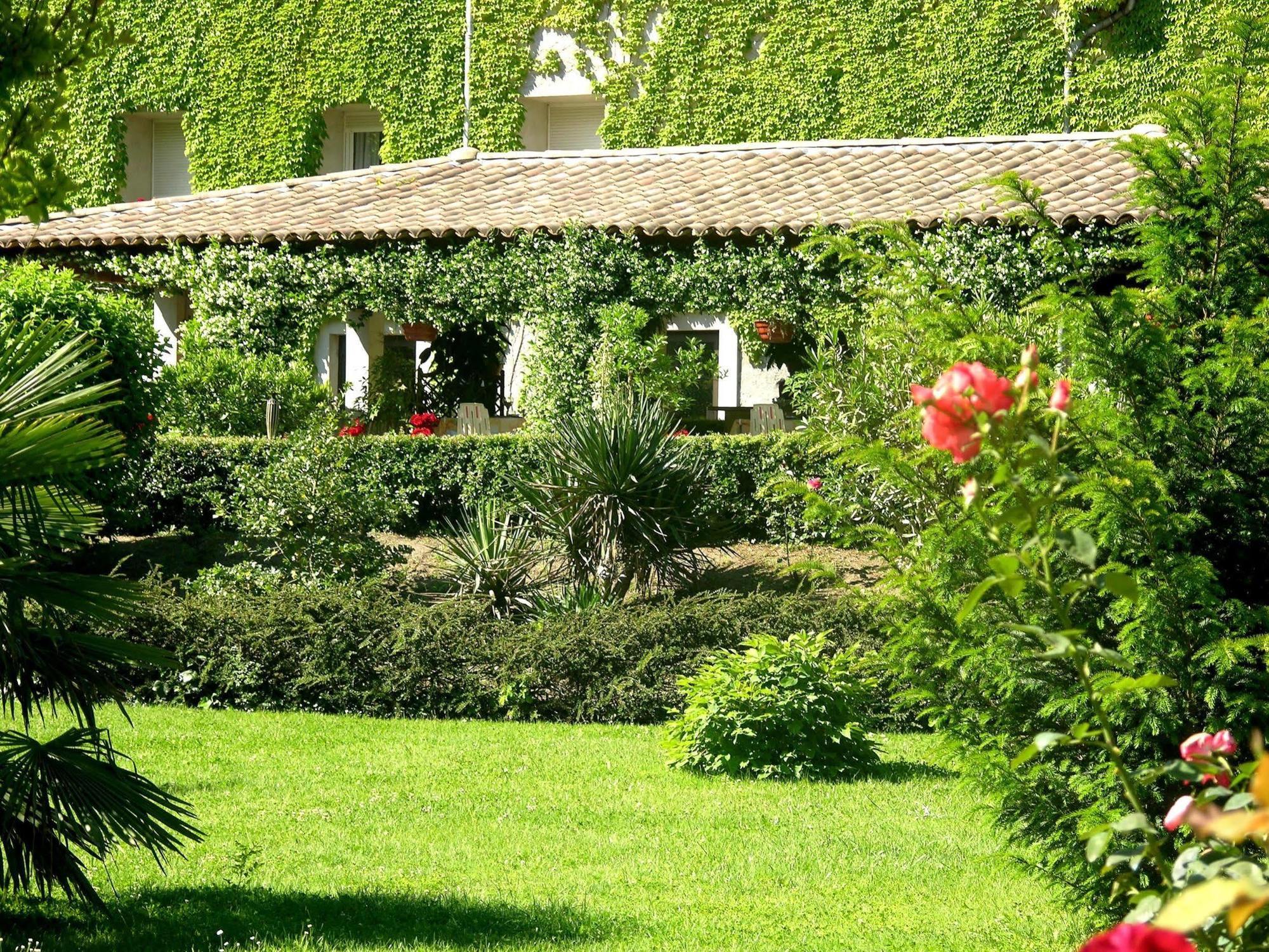 Logis Hotel Restaurant Les Norias Cazilhac  Экстерьер фото
