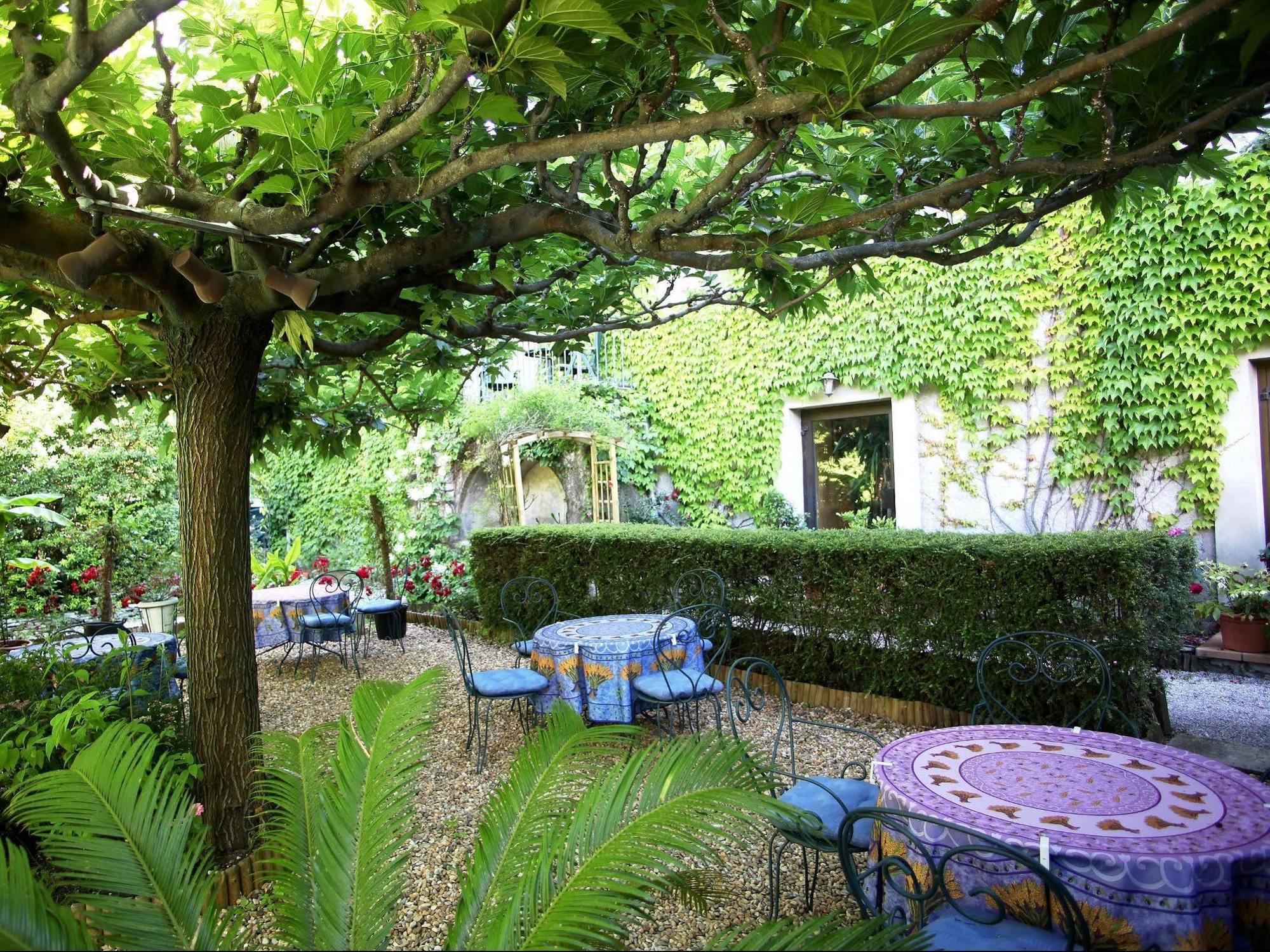Logis Hotel Restaurant Les Norias Cazilhac  Экстерьер фото